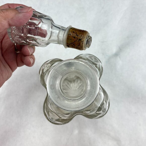 Vintage Ezra Brooks Bourbon Glass Decanter Bottle with Stopper - Picture 7 of 10